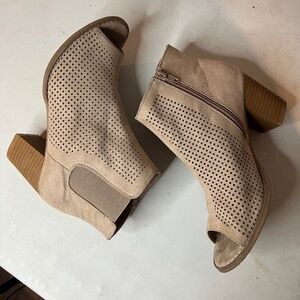 Sonoma womens shoes size 8 preloved